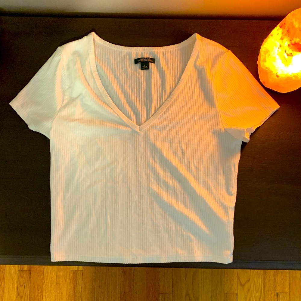 White ribbed V-neck crop top